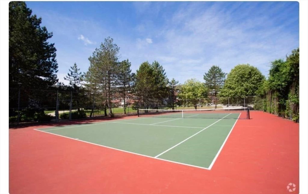 Exterior, Tennis Courts