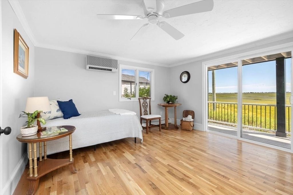 Bedroom, Interior, Water, Wood Texture Flooring
