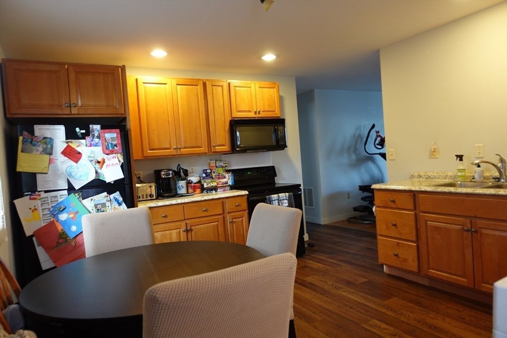 Dining room, Interior, Kitchen, Recessed Lighting, Wood Texture Flooring