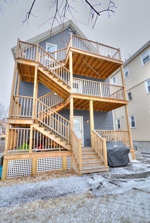 Exterior, Facade, None