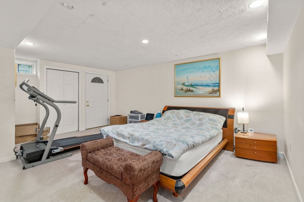Bedroom, Fitness Equipment, Interior, Recessed Lighting