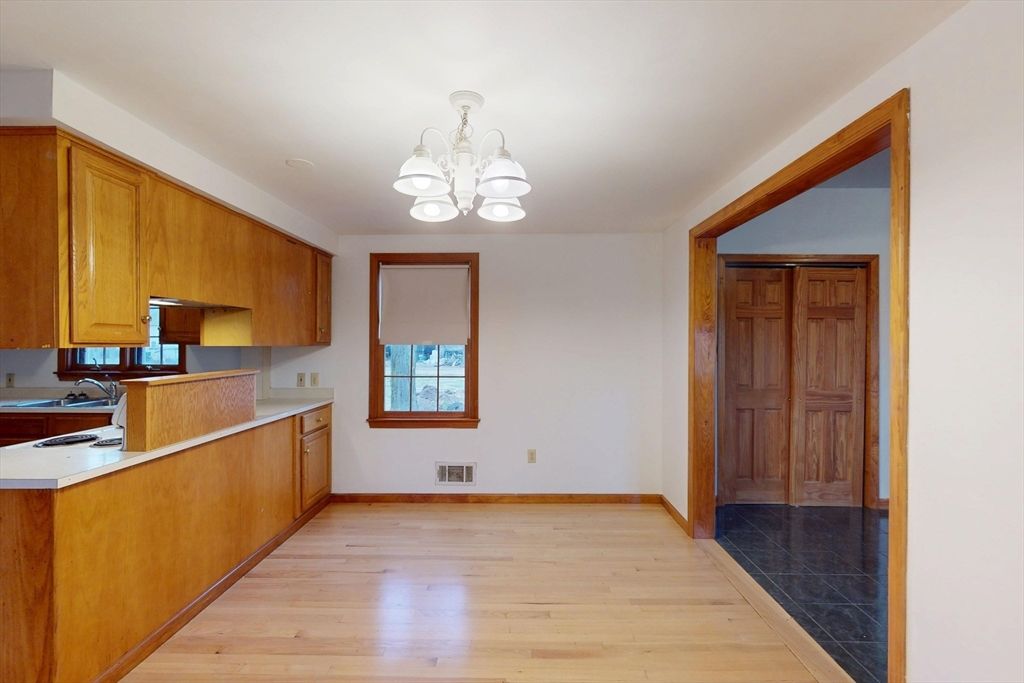 Chandelier, Empty room, Interior, Kitchen, Wood Texture Flooring