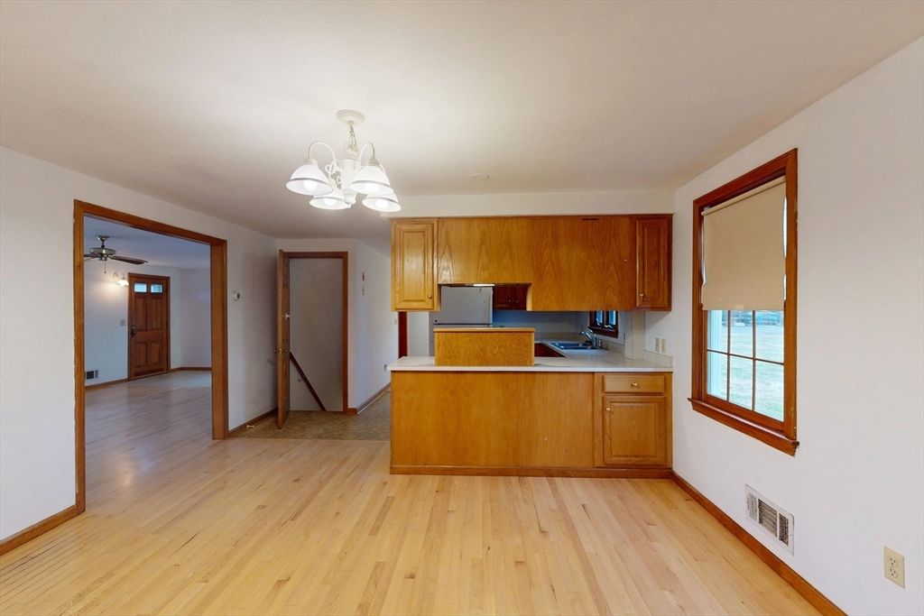 Chandelier, Interior, Kitchen, Wood Texture Flooring