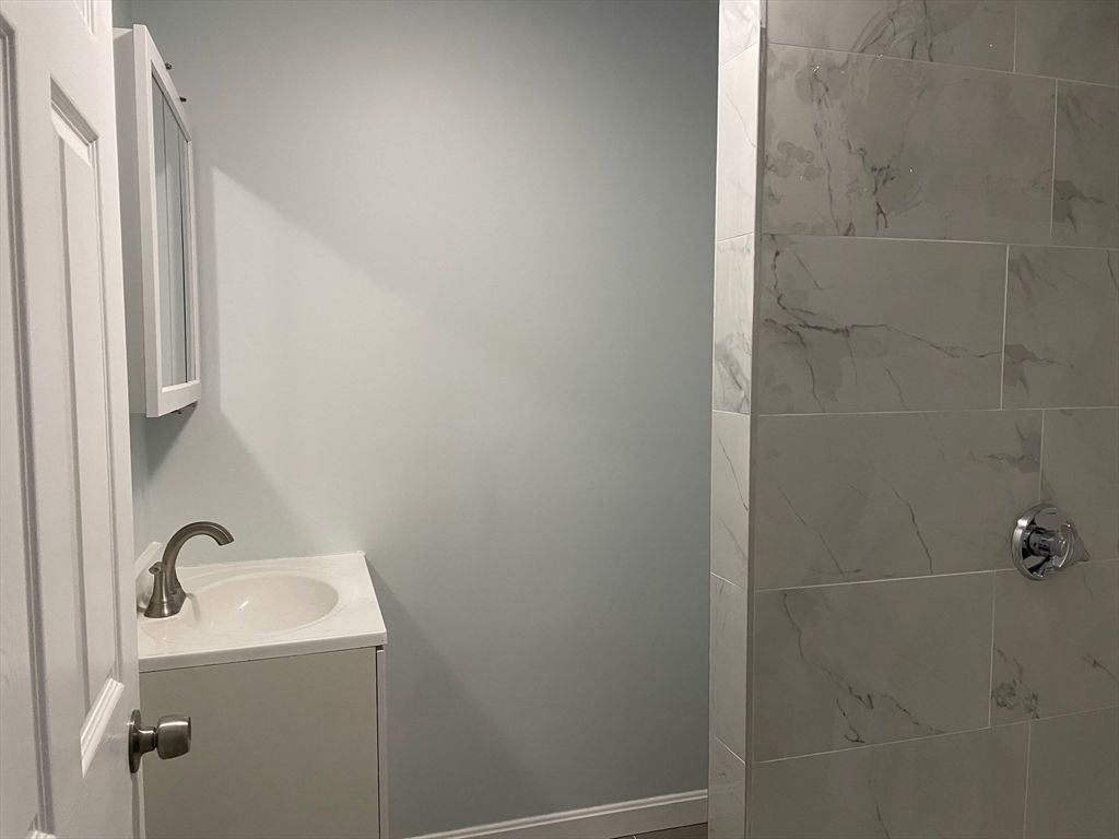 Bathroom, Interior, Marble Walls