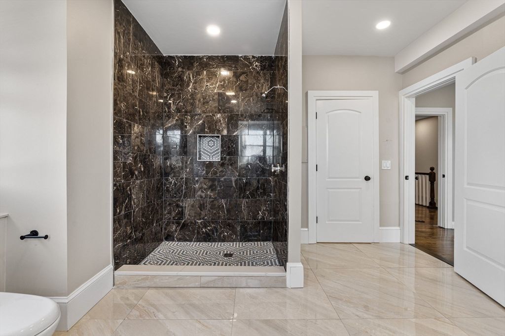 Bathroom, Interior, Marble Walls, Recessed Lighting