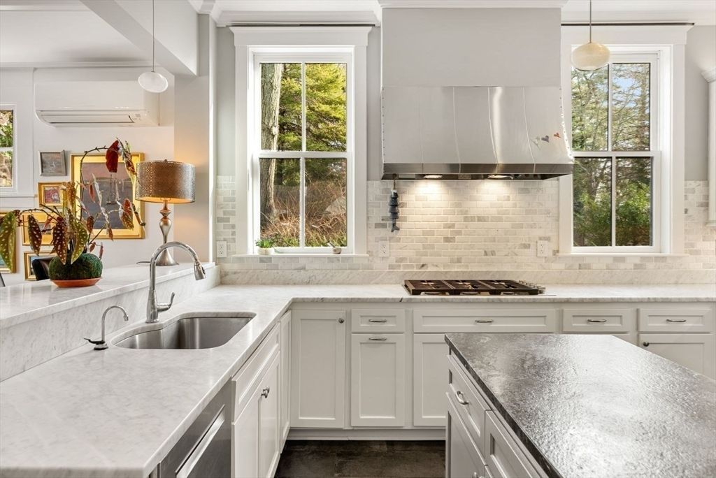 Interior, Kitchen, Pendant Lights, Stainless Steel Appliances