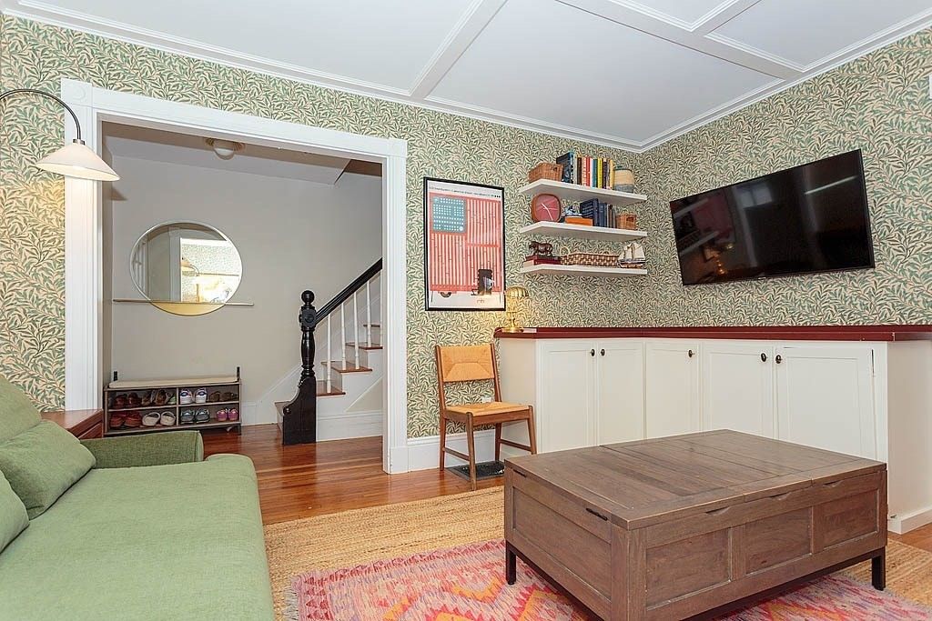 Interior, Pendant Lights, Wood Texture Flooring