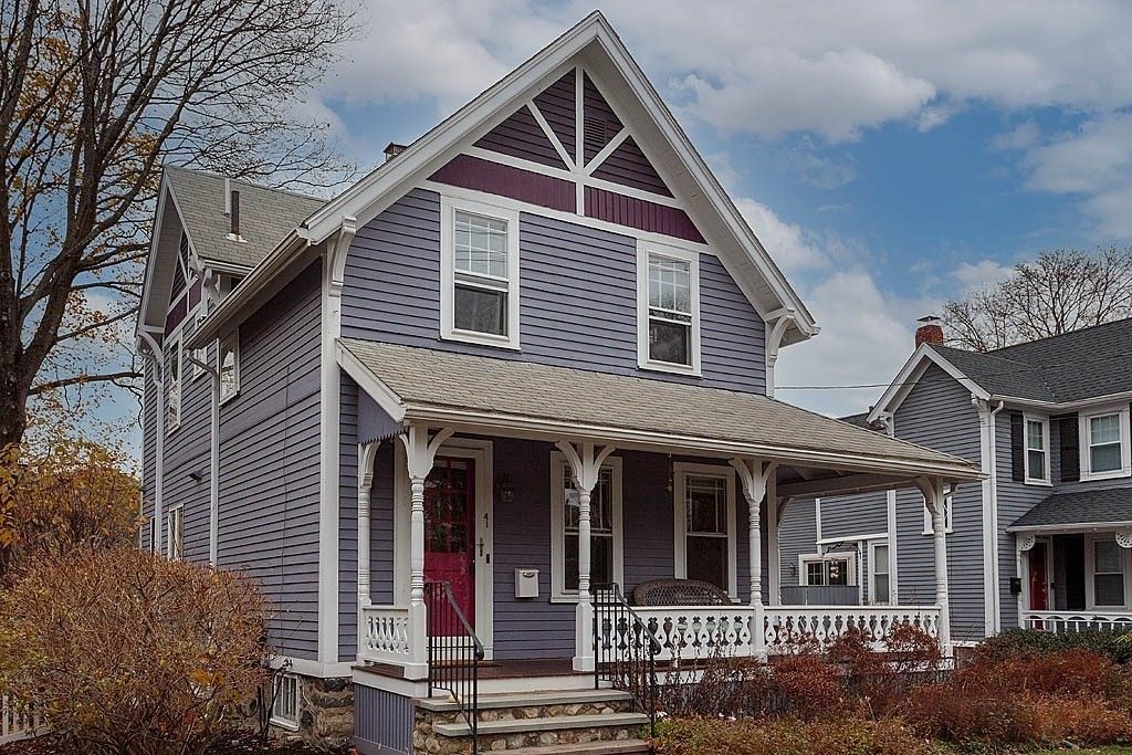 Exterior, Facade, Queen Anne Victorian