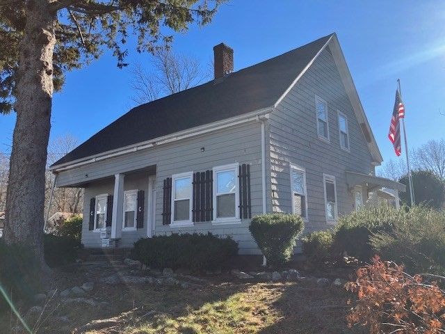Exterior, Facade, Cape Cod