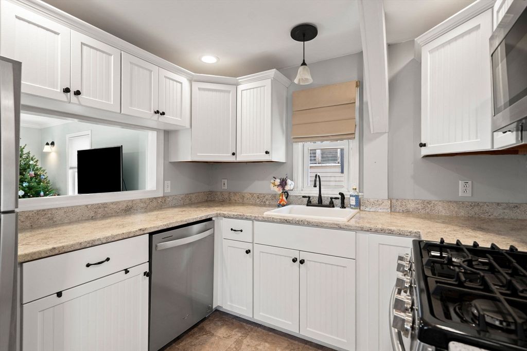 Interior, Kitchen, Pendant Lights, Recessed Lighting