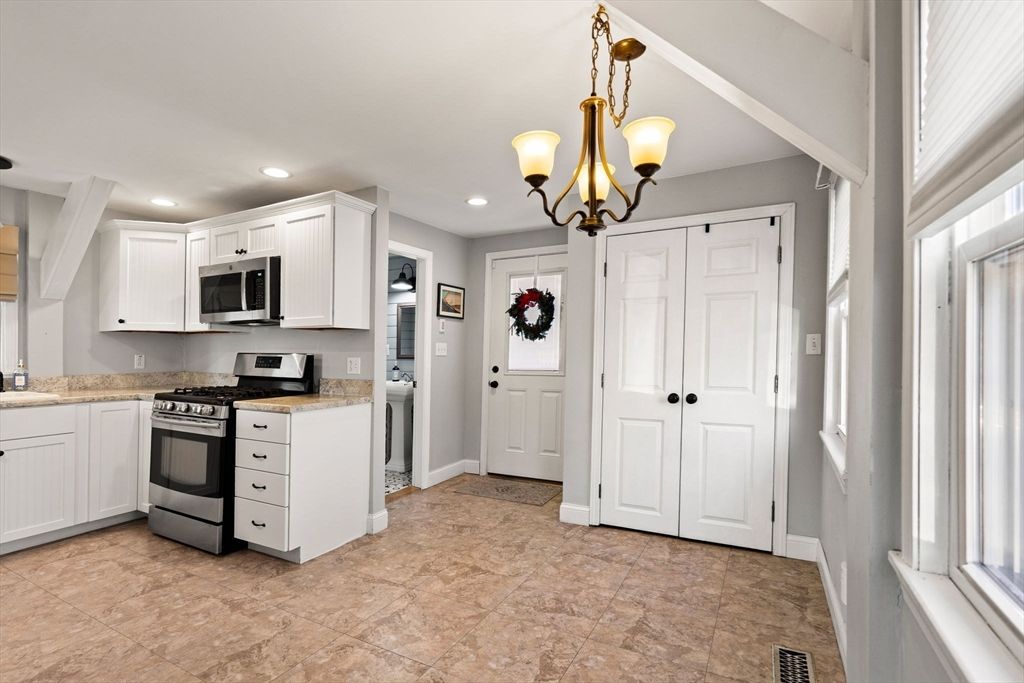 Interior, Kitchen, Pendant Lights, Recessed Lighting, Stainless Steel Appliances