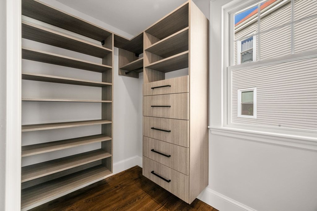 Interior, Walk-in Closets, Wood Texture Flooring