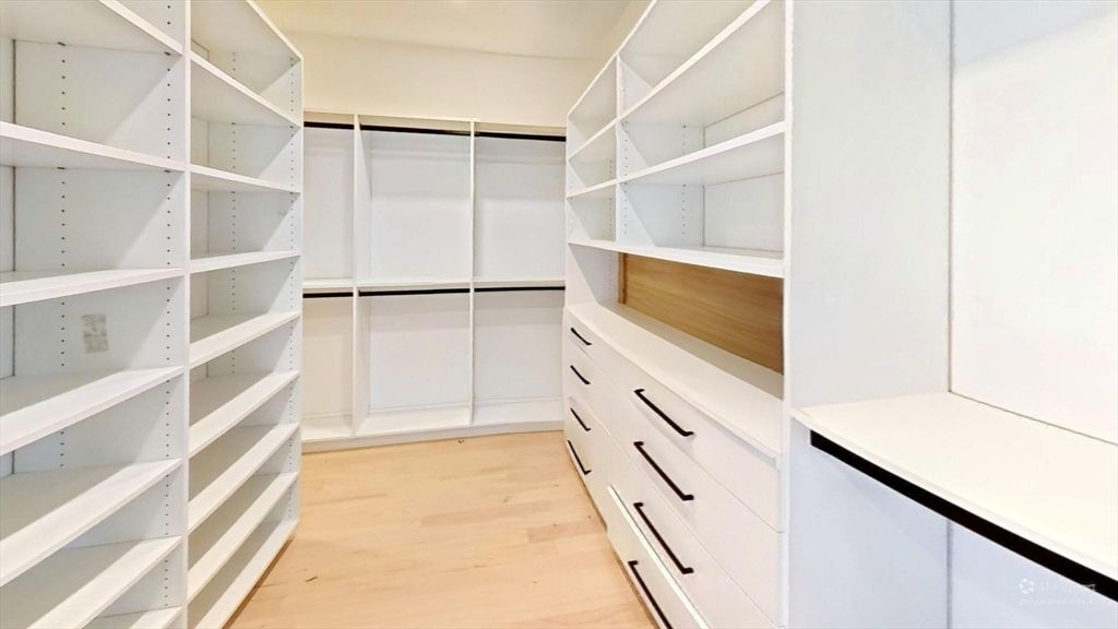 Interior, Walk-in Closets, Wood Texture Flooring