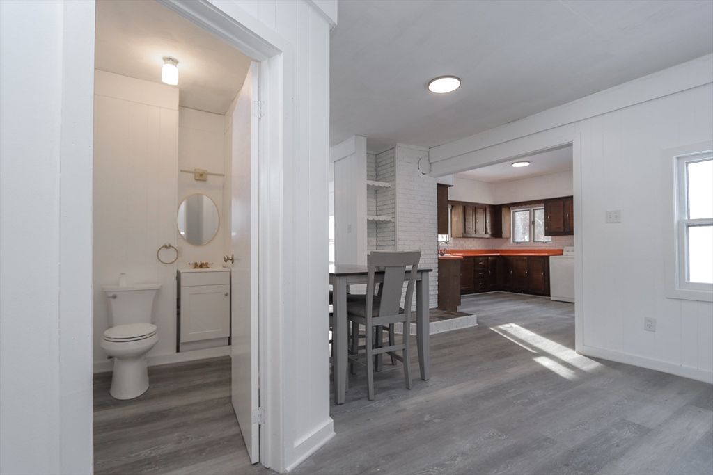 Bathroom, Dining room, Interior, Recessed Lighting, Wood Texture Flooring