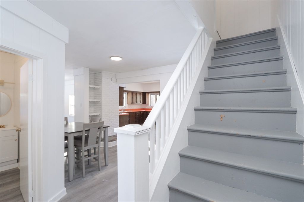 Dining room, Interior, Kitchen, Recessed Lighting, Wood Texture Flooring