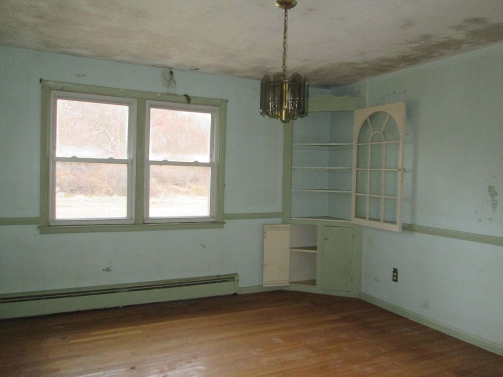 Chandelier, Empty room, Interior, Pendant Lights, Wood Texture Flooring