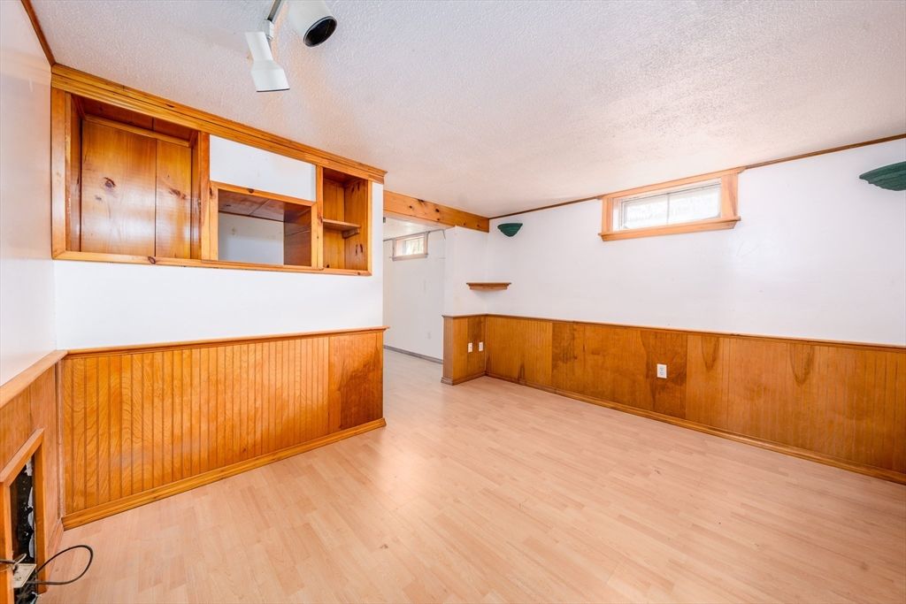 Empty room, Interior, Wooden Beams, Wood Texture Flooring