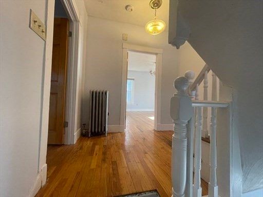 Interior, Pendant Lights, Wood Texture Flooring