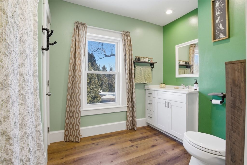 Bathroom, Interior, Recessed Lighting, Wood Texture Flooring