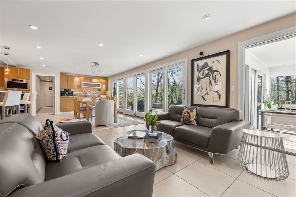 Dining room, Interior, Kitchen, Living room, Pendant Lights, Recessed Lighting