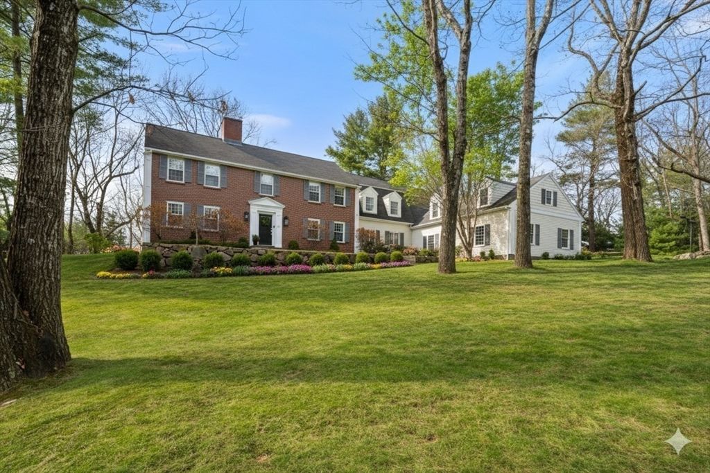 Backyard, Exterior, Facade, Brick Facade, Georgian