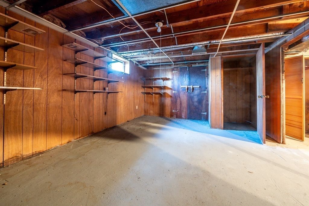 Empty room, Interior, Wooden Beams, Wooden Ceilings, Wooden Walls