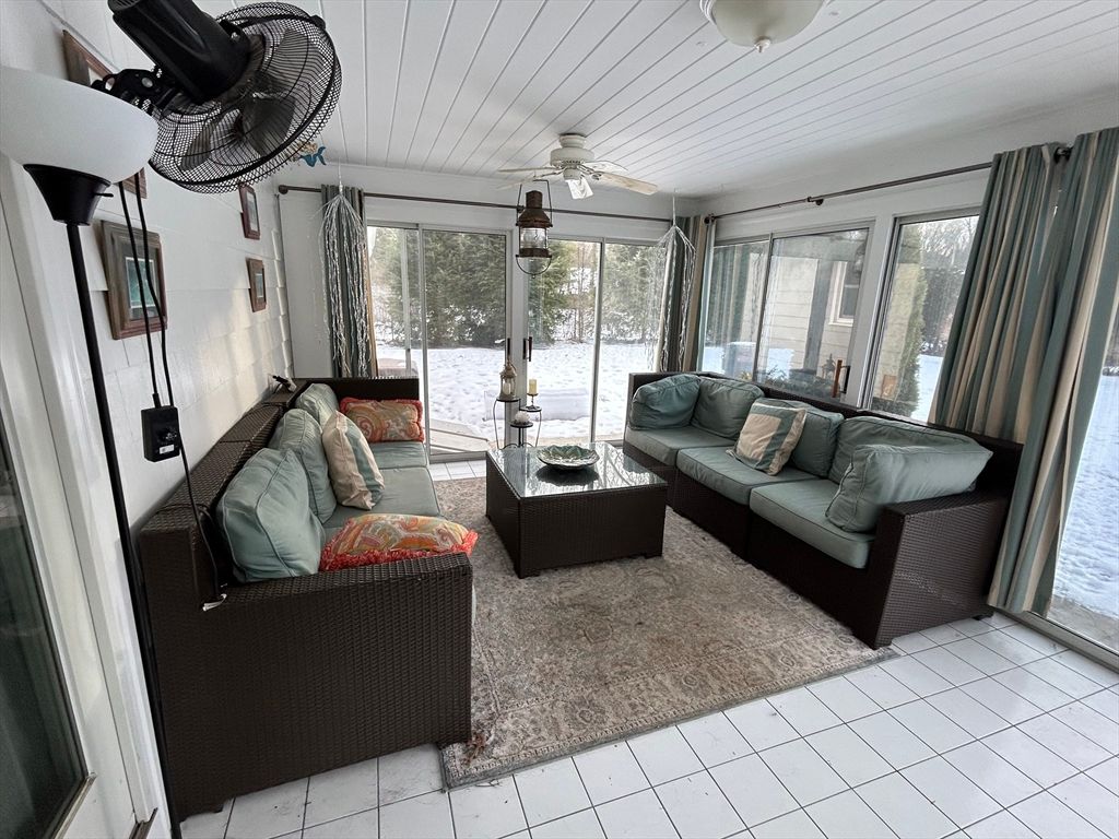 Interior, Living room, Sun Room