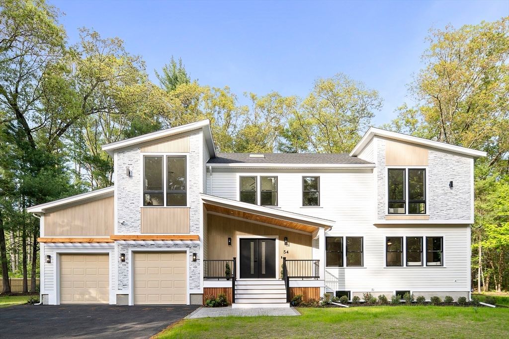 Attached, Exterior, Facade, Farmhouse