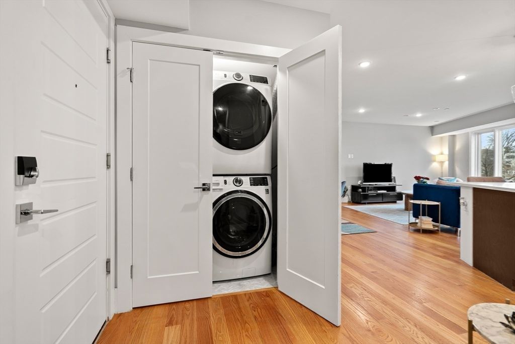 Interior, Recessed Lighting, Utility Closets, Washer, Wood Texture Flooring