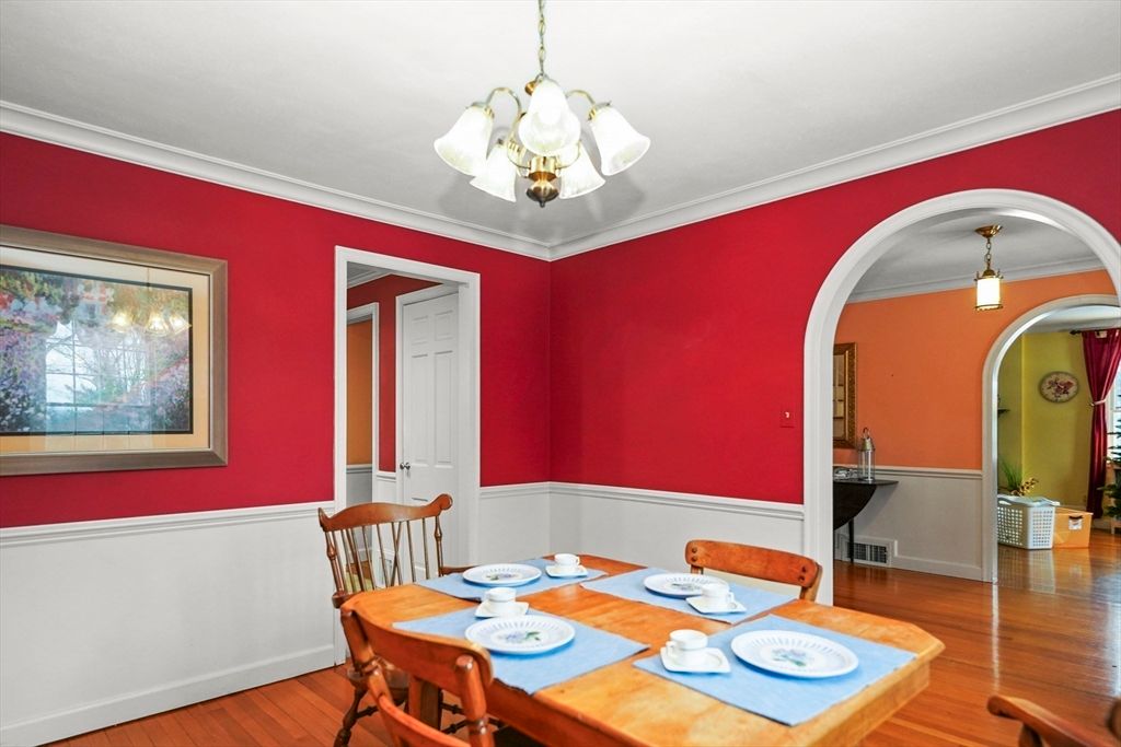 Chandelier, Dining room, Interior, Pendant Lights, Wood Texture Flooring