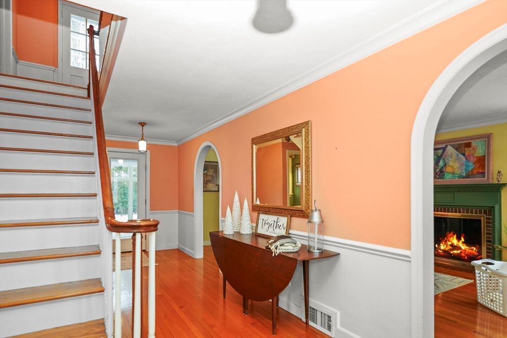 Fireplace, Interior, Pendant Lights, Wood Texture Flooring