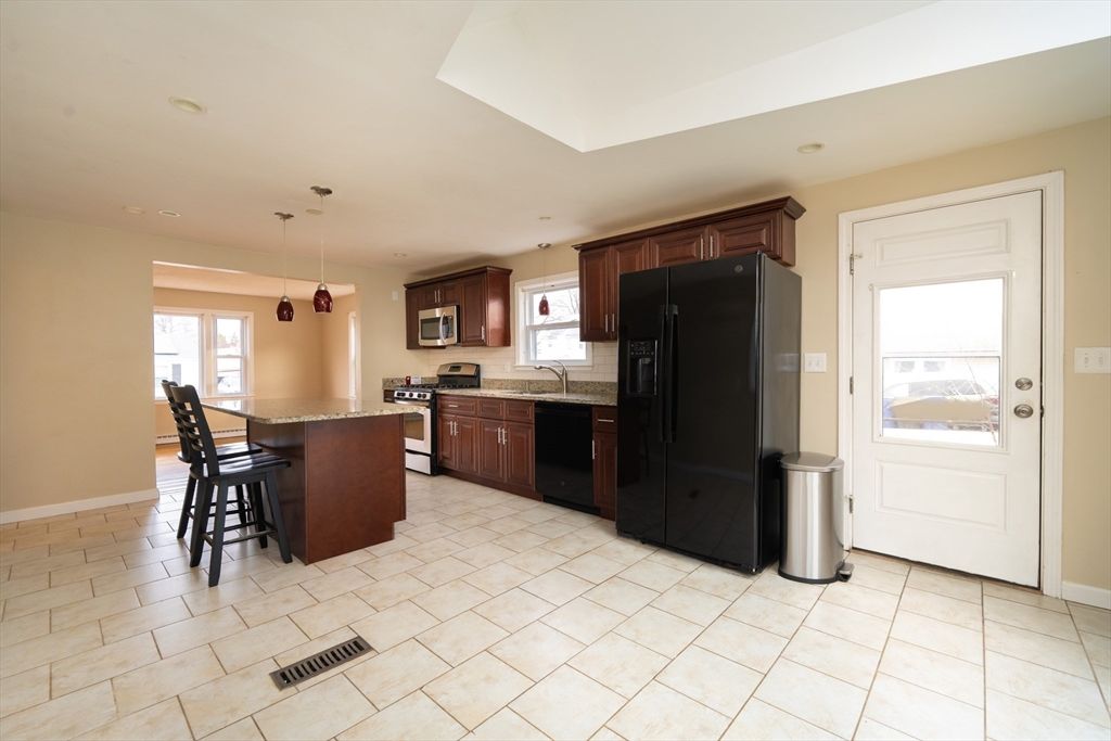 Interior, Kitchen, Pendant Lights, Recessed Lighting