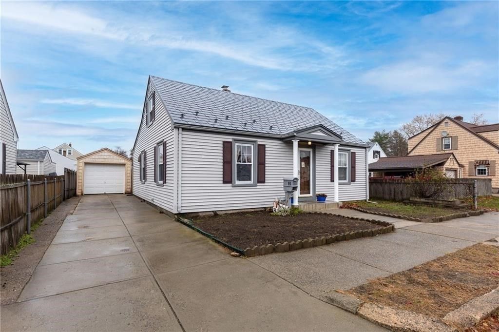 Detached Garage, Exterior