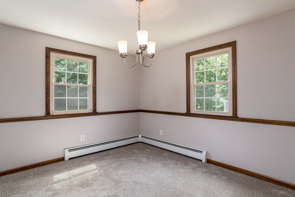 Empty room, Interior, Pendant Lights