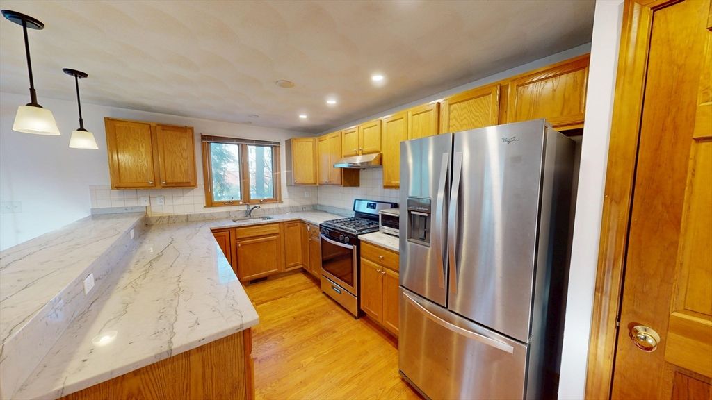 Interior, Kitchen, Pendant Lights, Recessed Lighting, Wood Texture Flooring