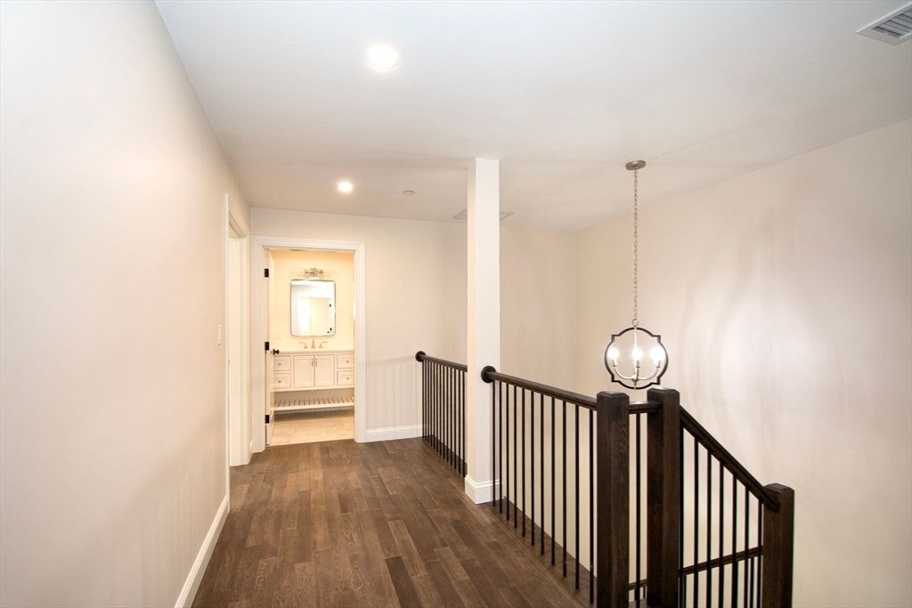 Interior, Pendant Lights, Recessed Lighting, Wood Texture Flooring