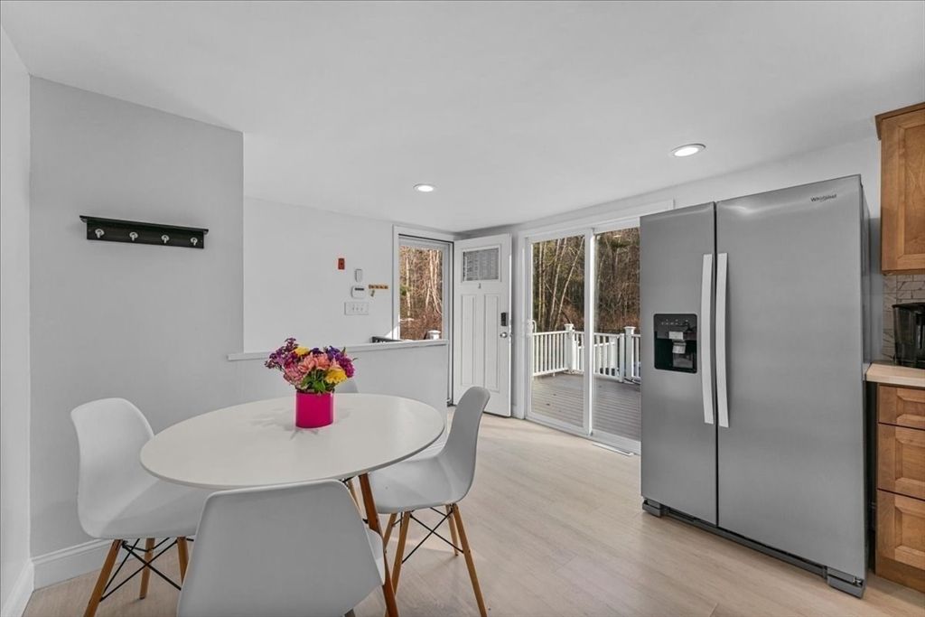 Dining room, Interior, Kitchen, Recessed Lighting, Stainless Steel Appliances, Wood Texture Flooring