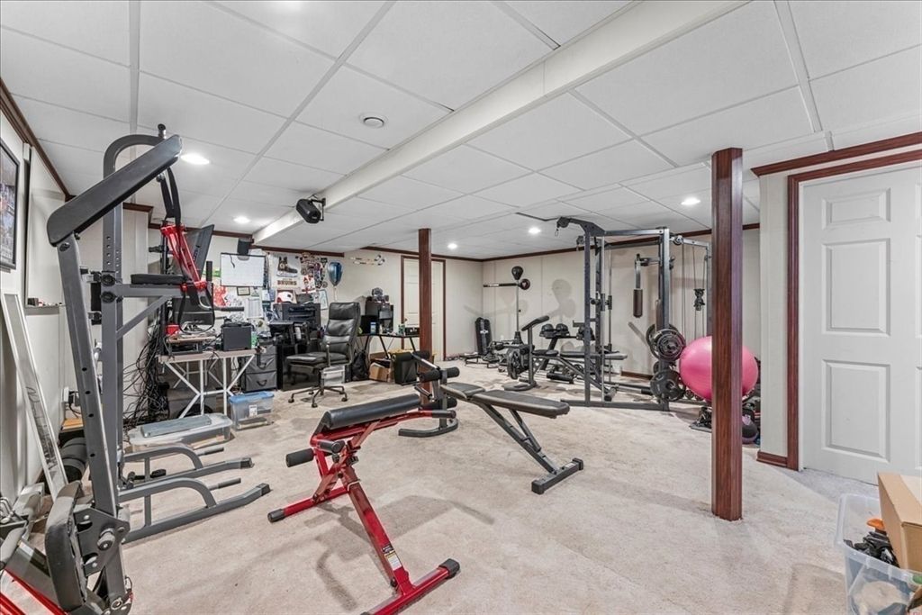Fitness Equipment, Interior, Recessed Lighting