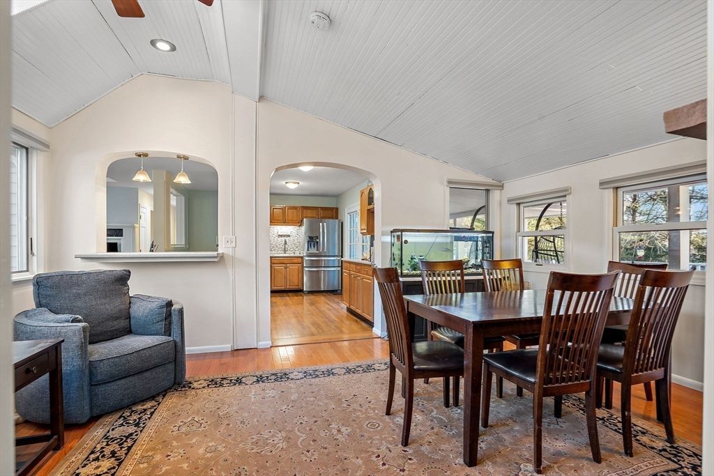 Dining room, Interior, Kitchen, Pendant Lights, Recessed Lighting, Stainless Steel Appliances, Wood Texture Flooring