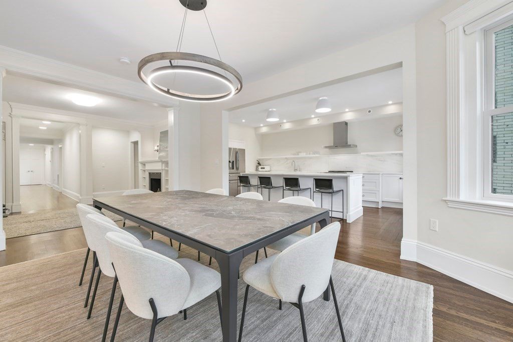 Dining room, Interior, Kitchen, Pendant Lights, Recessed Lighting, Wood Texture Flooring