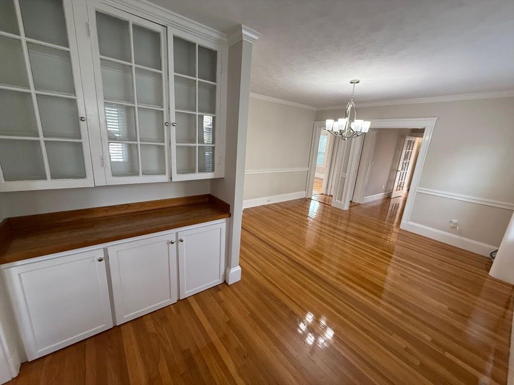Chandelier, Interior, Wood Texture Flooring