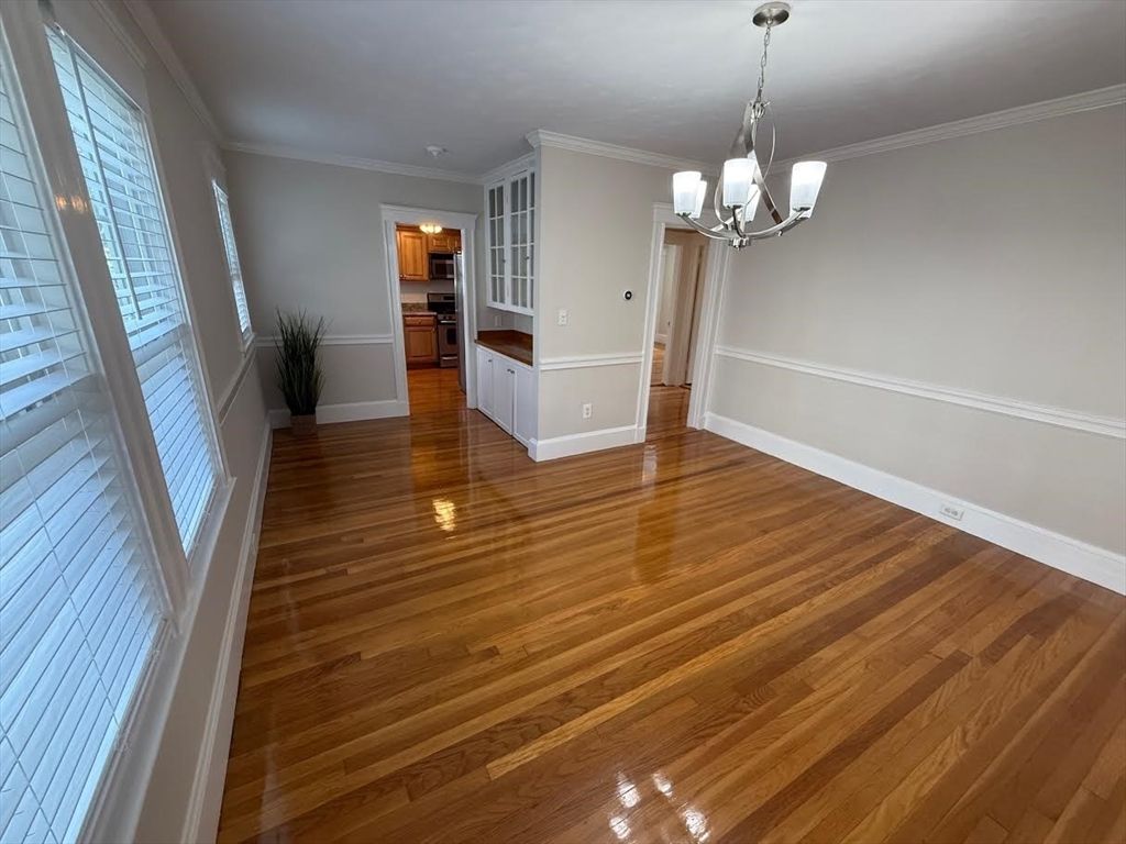 Chandelier, Empty room, Interior, Pendant Lights, Wood Texture Flooring