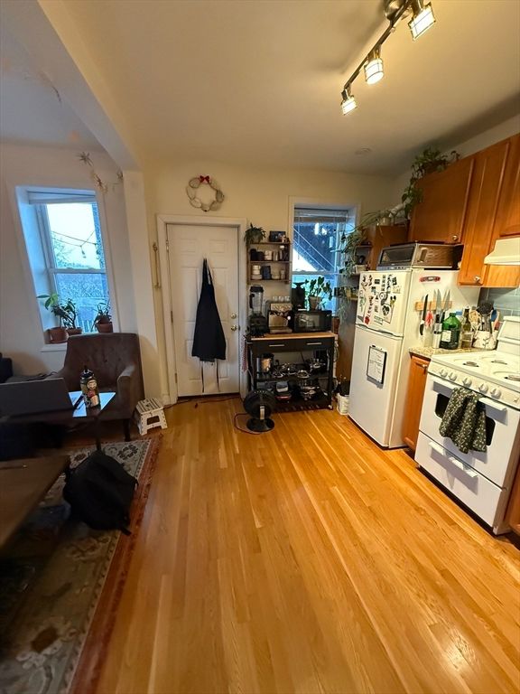 Interior, Kitchen, Wood Texture Flooring