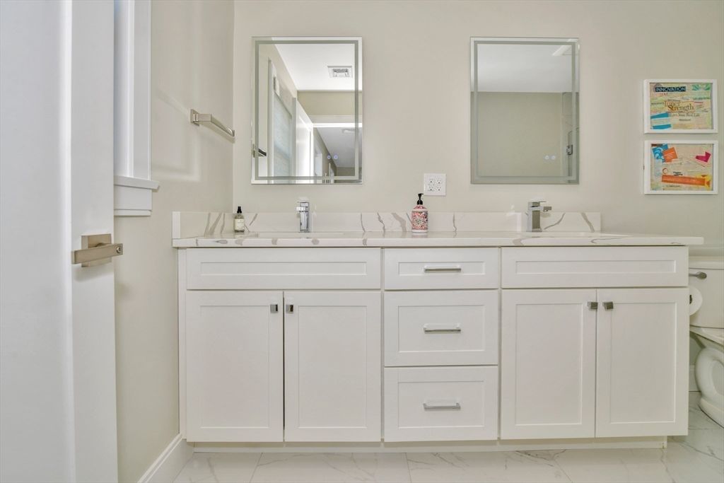 Bathroom, Dual Sink Vanities, Interior, Marble