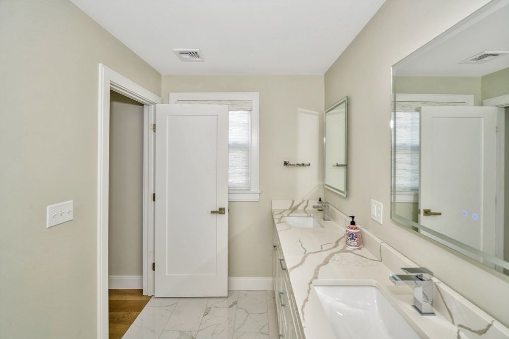 Bathroom, Dual Sink Vanities, Interior, Marble