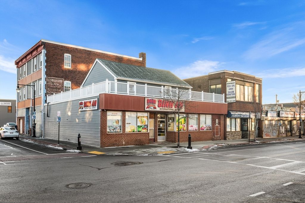 Exterior, Facade, Brick Facade, Modern