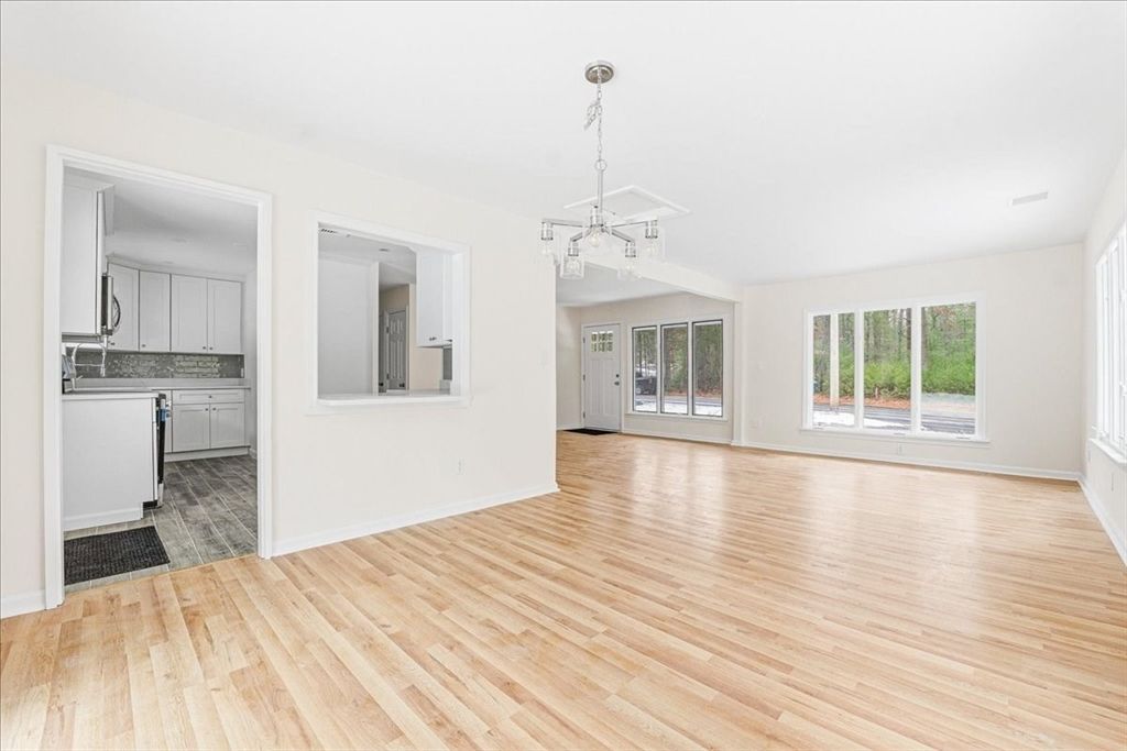 Chandelier, Empty room, Interior, Pendant Lights, Wood Texture Flooring