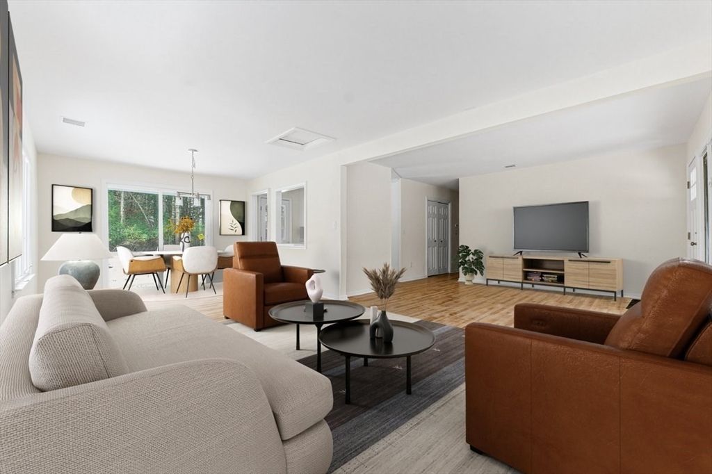 Dining room, Interior, Living room, Pendant Lights, Wood Texture Flooring