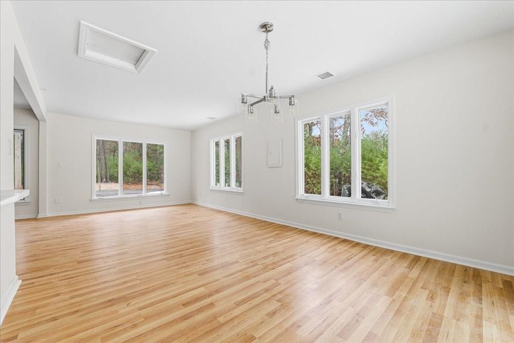 Empty room, Interior, Pendant Lights, Wood Texture Flooring