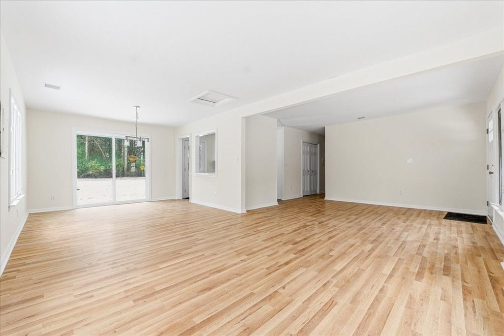 Empty room, Interior, Pendant Lights, Wood Texture Flooring